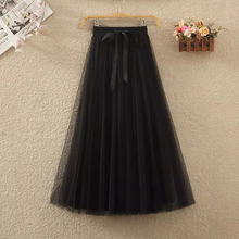 Carregar imagem no visualizador da galeria, Saia elegante Tutu de Tule - Modelo Milão