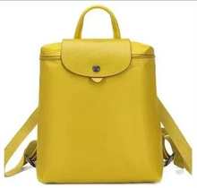 Carregar imagem no visualizador da galeria, Mochila Origami COM LOGO - Lançamento 2025