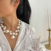 Carregar imagem no visualizador da galeria, Choker Pérolas Flutuantes