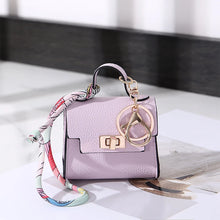 Carregar imagem no visualizador da galeria, Berloque para Bolsa e Porta Earpod - Modelo Kelly