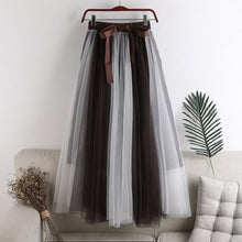 Carregar imagem no visualizador da galeria, Saia elegante Tutu de Tule - Modelo Milão