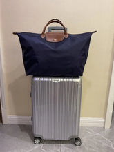 Carregar imagem no visualizador da galeria, Maxi Bolsa Origami para Viagem com Logo (TAMANHO XG) - Lançamento 2025