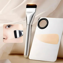 Carregar imagem no visualizador da galeria, Pincel Ultra Fino para Base - GANHE PALETA GRÁTIS - Oferta Lançamento