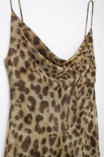 Carregar imagem no visualizador da galeria, Vestido Midi Leopardo - Modelo Fiorentino