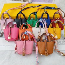 Carregar imagem no visualizador da galeria, Berloque para Bolsas e porta Earpods - Modelo Mini Picotin Hermès