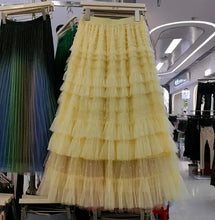 Carregar imagem no visualizador da galeria, Saia Tule - Modelo Cannes com Poá
