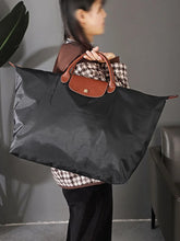 Carregar imagem no visualizador da galeria, Maxi Bolsa Origami para Viagem com Logo (TAMANHO XG) - Lançamento 2025