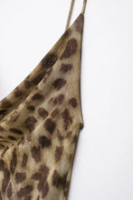 Carregar imagem no visualizador da galeria, Vestido Midi Leopardo - Modelo Fiorentino