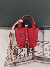 Carregar imagem no visualizador da galeria, Berloque para Bolsas e porta Earpods - Modelo Mini Picotin Hermès