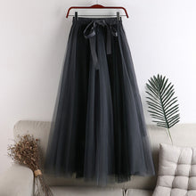Carregar imagem no visualizador da galeria, Saia elegante Tutu de Tule - Modelo Milão