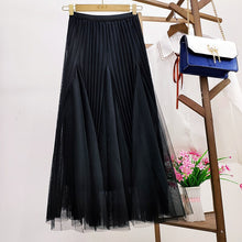 Carregar imagem no visualizador da galeria, Saia elegante de Tule Plissada parcial - Modelo Veneza