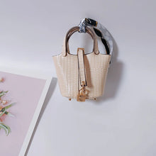 Carregar imagem no visualizador da galeria, Berloque para Bolsas e porta Earpods - Modelo Mini Picotin Hermès