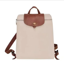 Carregar imagem no visualizador da galeria, Mochila Origami COM LOGO - Lançamento 2025