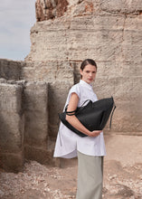 Carregar imagem no visualizador da galeria, Maxi Bolsa Couro Legitimo - Polène Inspired