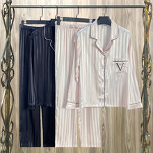 Carregar imagem no visualizador da galeria, Conjunto Pijama Longo Vogue