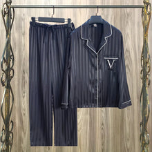 Carregar imagem no visualizador da galeria, Conjunto Pijama Longo Vogue