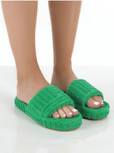 Carregar imagem no visualizador da galeria, Chinelo Fleece® luxo importado - LANÇAMENTO EXCLUSIVO COM R$100 OFF - SÓ HOJE