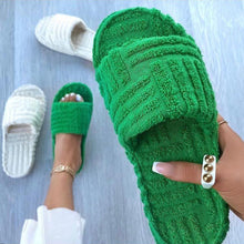 Carregar imagem no visualizador da galeria, Chinelo Fleece® luxo importado - LANÇAMENTO EXCLUSIVO COM R$100 OFF - SÓ HOJE