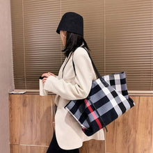 Carregar imagem no visualizador da galeria, Bolsa Max- Xadrez ou K