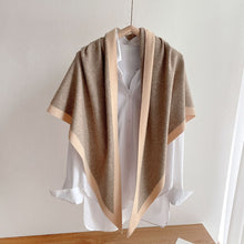 Carregar imagem no visualizador da galeria, Cashmere triangular dupla face - OFERTA COM 50% DE DESCONTO SÓ HOJE
