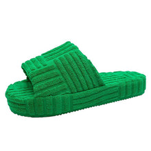 Carregar imagem no visualizador da galeria, Chinelo Fleece® luxo importado - LANÇAMENTO EXCLUSIVO COM R$100 OFF - SÓ HOJE