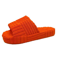 Carregar imagem no visualizador da galeria, Chinelo Fleece® luxo importado - LANÇAMENTO EXCLUSIVO COM R$100 OFF - SÓ HOJE