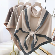 Carregar imagem no visualizador da galeria, Cashmere triangular dupla face - OFERTA COM 50% DE DESCONTO SÓ HOJE