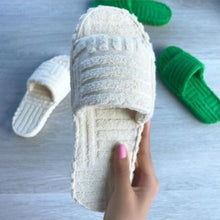 Carregar imagem no visualizador da galeria, Chinelo Fleece® luxo importado - LANÇAMENTO EXCLUSIVO COM R$100 OFF - SÓ HOJE