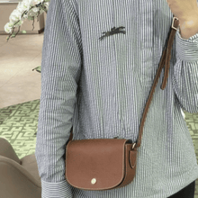Carregar imagem no visualizador da galeria, Bolsa Origami Crossbody XS COM LOGO - Lançamento
