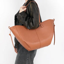 Carregar imagem no visualizador da galeria, Maxi Bolsa Couro Legitimo - Polène Inspired
