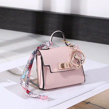 Carregar imagem no visualizador da galeria, Berloque para Bolsa e Porta Earpod - Modelo Kelly
