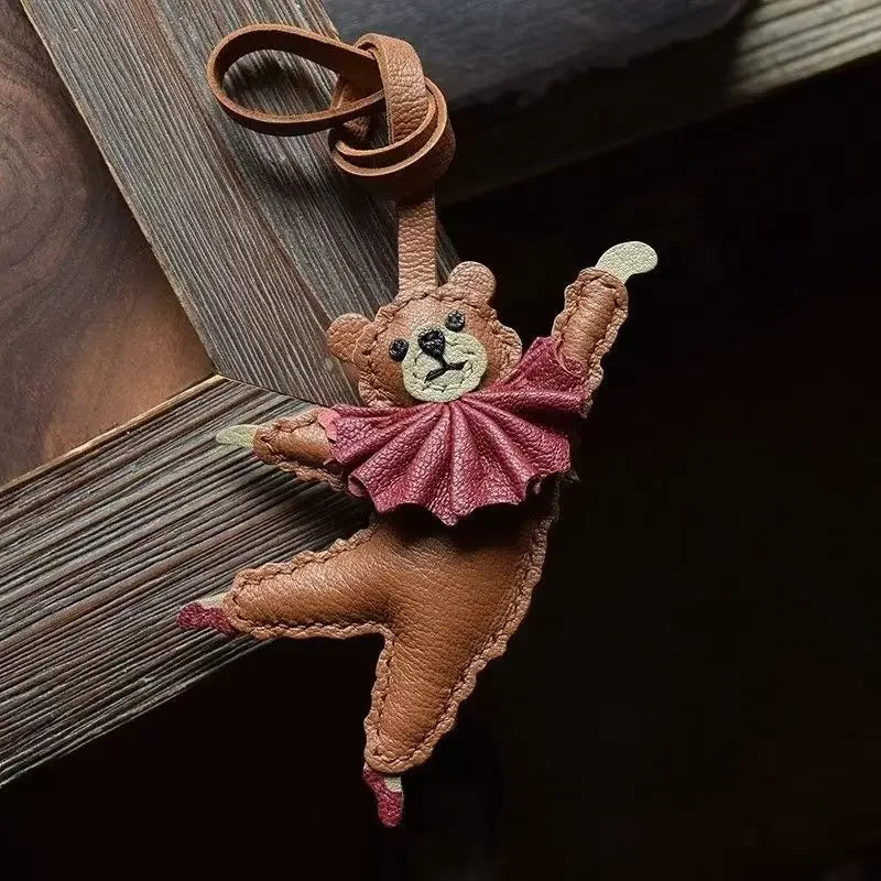 Berloque para Bolsa - Modelo Ursa Bailarina Couro PU