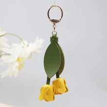 Carregar imagem no visualizador da galeria, Berloque Flor em Couro PU
