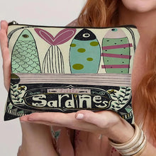 Carregar imagem no visualizador da galeria, Necessaire Vintage Sardines
