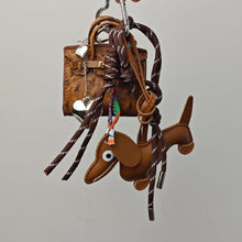 Carregar imagem no visualizador da galeria, Berloque para Bolsa - Modelo Salsicha e Mini Bolsa Birkin
