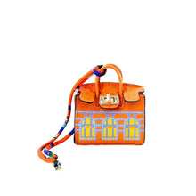 Carregar imagem no visualizador da galeria, Berloque para Bolsa e Porta Earpod - Modelo Mini Bolsa Birkin
