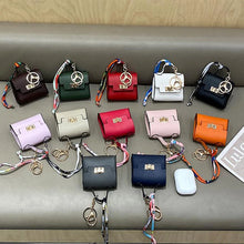 Carregar imagem no visualizador da galeria, Berloque para Bolsa e Porta Earpod - Modelo Kelly
