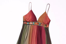 Carregar imagem no visualizador da galeria, Vestido Longo com Pedrarias - Modelo Manu
