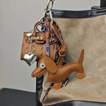 Carregar imagem no visualizador da galeria, Berloque para Bolsa - Modelo Salsicha e Mini Bolsa Birkin
