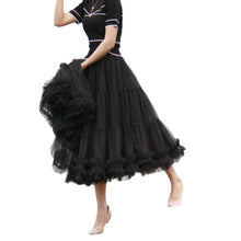 Carregar imagem no visualizador da galeria, Saia elegante Tutu de Tule - Modelo Toscana
