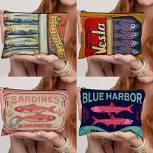 Carregar imagem no visualizador da galeria, Necessaire Vintage Sardines
