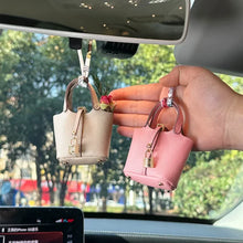 Carregar imagem no visualizador da galeria, Berloque para Bolsas e porta Earpods - Modelo Mini Picotin Hermès
