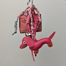 Carregar imagem no visualizador da galeria, Berloque para Bolsa - Modelo Salsicha e Mini Bolsa Birkin
