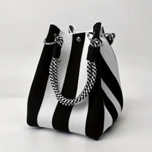 Carregar imagem no visualizador da galeria, Bolsa Balde Multicolorida - Estilo Europeu - OFERTA LANÇAMENTO
