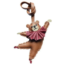 Carregar imagem no visualizador da galeria, Berloque para Bolsa - Modelo Ursa Bailarina Couro PU
