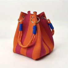 Carregar imagem no visualizador da galeria, Bolsa Balde Multicolorida - Estilo Europeu - OFERTA LANÇAMENTO
