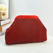 Carregar imagem no visualizador da galeria, Clutch de Algodão Nova Padronagem estilo Europeu - Lançamento
