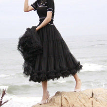 Carregar imagem no visualizador da galeria, Saia elegante Tutu de Tule - Modelo Toscana
