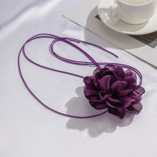 Carregar imagem no visualizador da galeria, Cordão de Flor Arte
