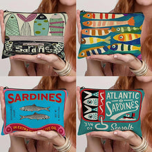 Carregar imagem no visualizador da galeria, Necessaire Vintage Sardines
